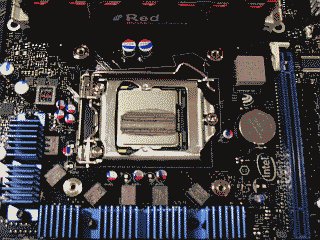  Screenshot of the Core i7 860 and the result of applying a thin horizontal line of thermal compound 